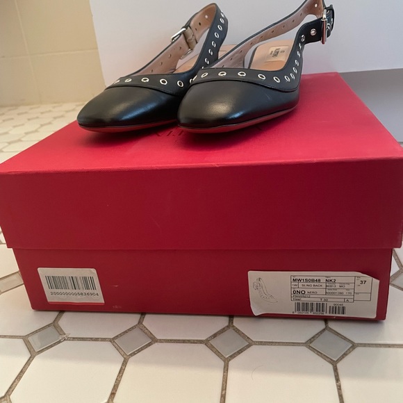 100% AUTHENTIC VALENTINO GARAVANI GROMMET SLINGBACK LOW HEELS SIZE 37 - Picture 5 of 7